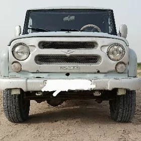 UAZ 469 2005