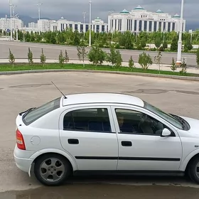 Opel Astra 2000