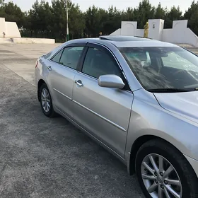 Toyota Camry 2011