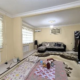 Buzmeýin gres täze ahal