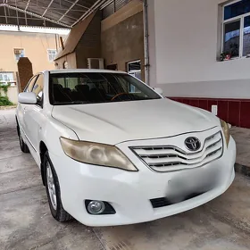 Toyota Camry 2011