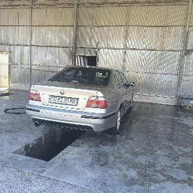 BMW E39 2002