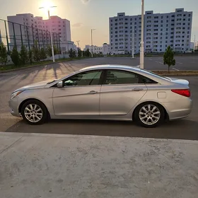 Hyundai Sonata 2012