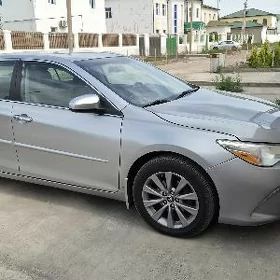 Toyota Camry 2017