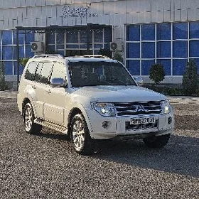 Mitsubishi Pajero 2010