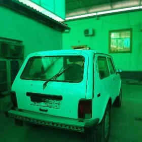 Lada Niva 2003
