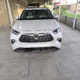 Toyota Highlander 2022