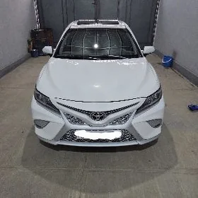 Toyota Camry 2018