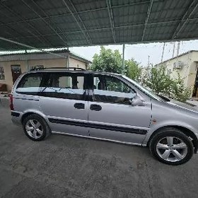 Opel Sintra 1997