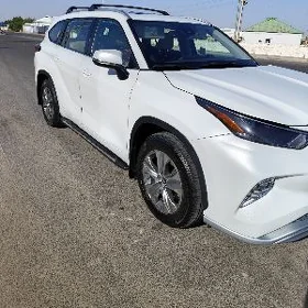 Toyota Highlander 2022