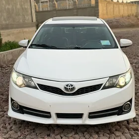 Toyota Camry 2014