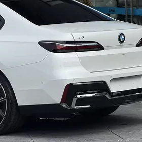 BMW 7lik 2025