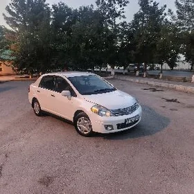 Nissan Versa 2010