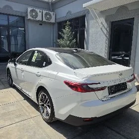 Toyota Camry 2025