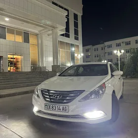 Hyundai Sonata 2011