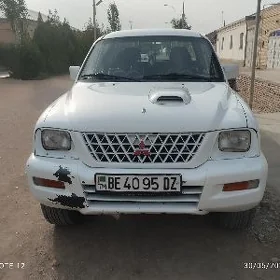 Mitsubishi L200 2002