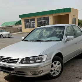 Toyota Camry 2000