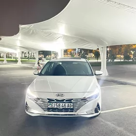 Hyundai Elantra 2023