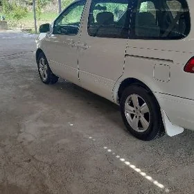 Toyota Sienna 2001