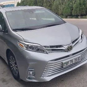 Toyota Sienna 2019