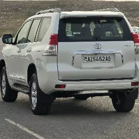 Toyota Land Cruiser Prado 2013