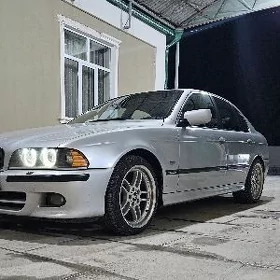 BMW E39 1999