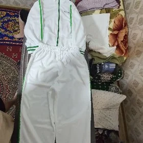 Спортивный костюм школьный