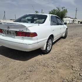 Toyota Camry 2000