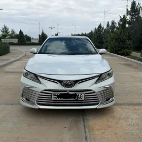 Toyota Camry 2018