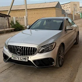 Mercedes-Benz C300 2015