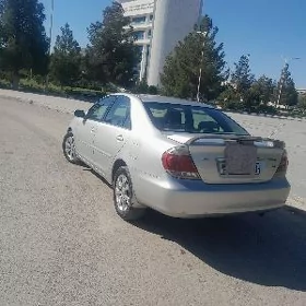 Toyota Camry 2004