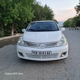 Nissan Versa 2012
