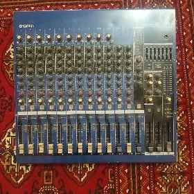Yamaha pult