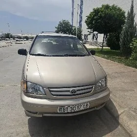 Toyota Sienna 2001
