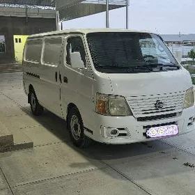 Nissan Urvan 2010