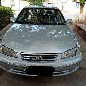 Toyota Camry 2000