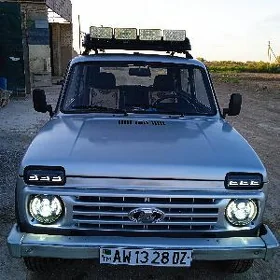 Lada Niva 2000