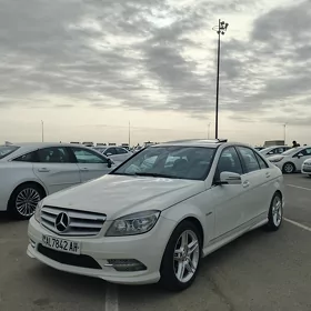 Mercedes-Benz C300 2010