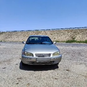 Toyota Camry 1999