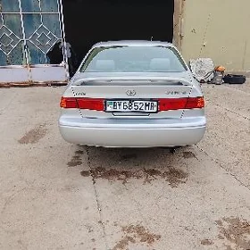 Toyota Camry 2000