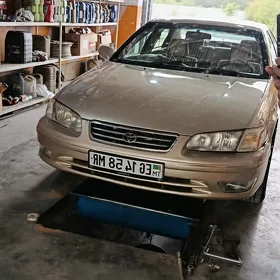 Toyota Camry 1998