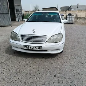 Mercedes-Benz 500-Class 1989