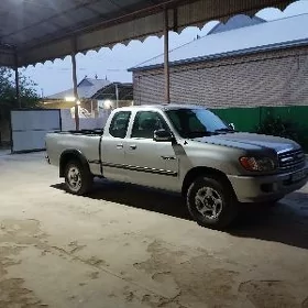 Toyota Tundra 2001