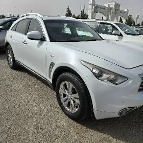 Infiniti FX35 2010