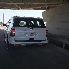 Ford Expedition 2022