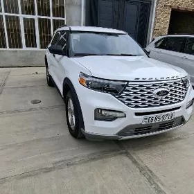 Ford Explorer 2023