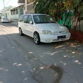 Kia Carnival 2001