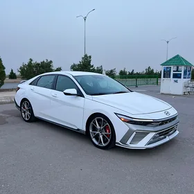 Hyundai Elantra 2025