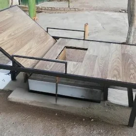 Кушетка для лежащих.