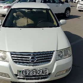 Nissan Sunny 2011
